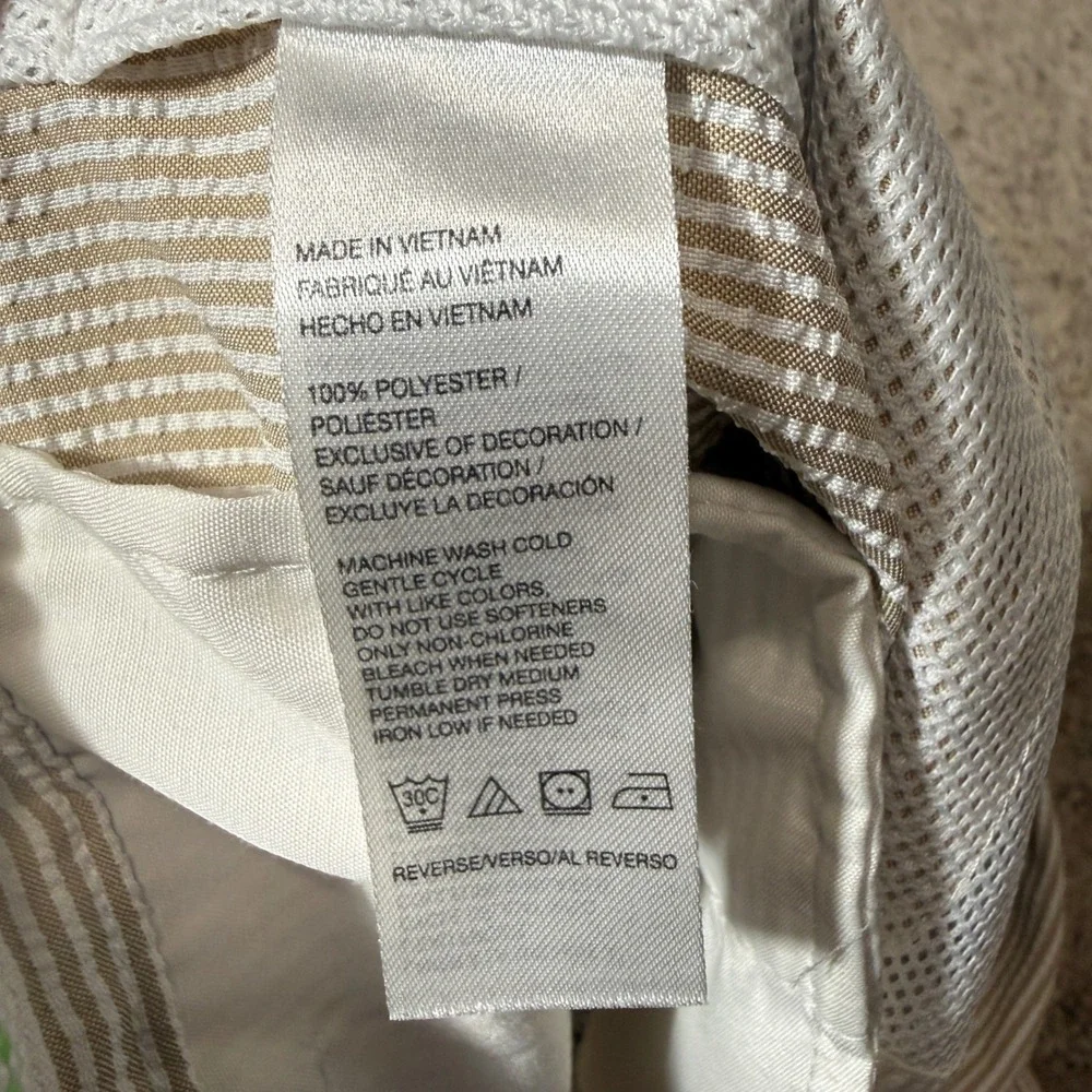 Izod Mens Flat Front Seer Sucker Tan White Striped Golf Shorts Size 36
